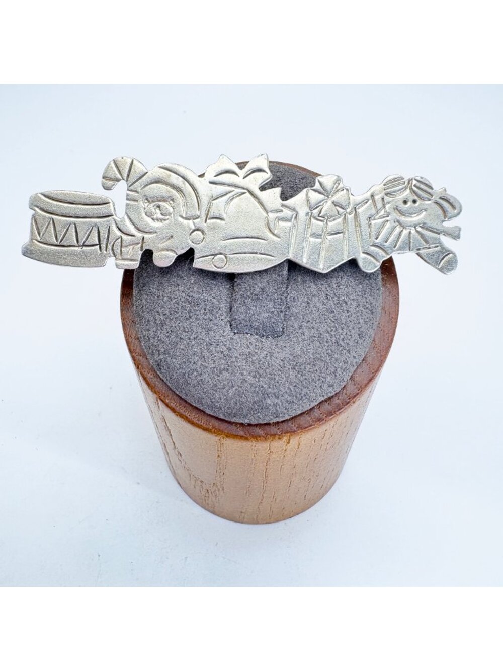 Christmas Holiday Themed Sterling Silver 925 Brooch Size 2.5" Length - Picture 1 of 9